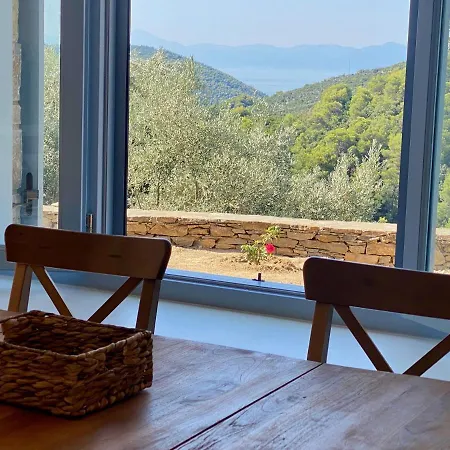 Laas Daskios, Stone Country House, Anania *