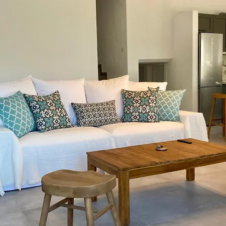 Villa Laas Daskios, Stone Country House, Anania