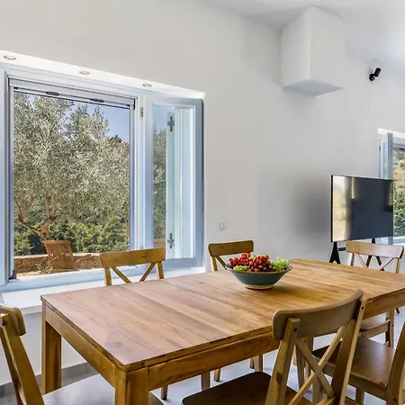 Laas Daskios, Stone Country House, Anania Skopelos Town