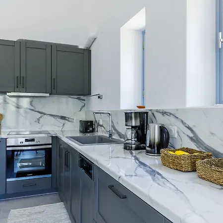 Laas Daskios, Stone Country House, Anania Villa