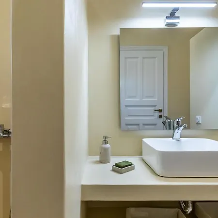 Laas Daskios, Stone Country House, Anania Villa