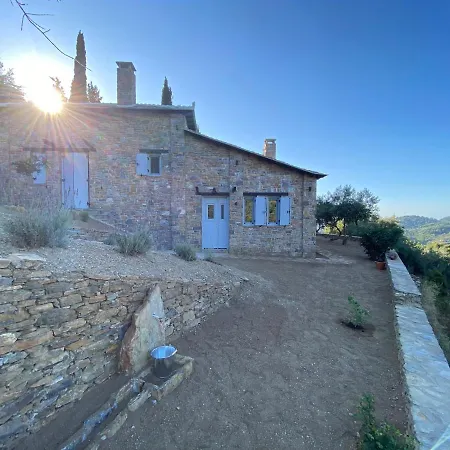 Laas Daskios, Stone Country House, Anania Σκόπελος