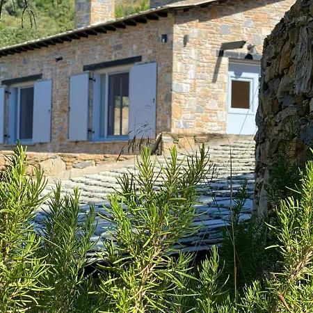 Laas Daskios, Stone Country House, Anania *