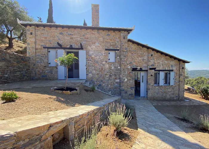 Laas Daskios, Stone Country House, Anania