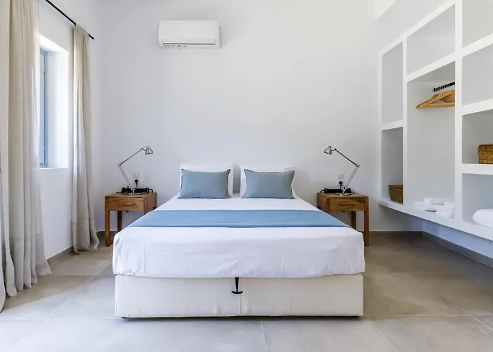 Laas Daskios, Stone Country House, Anania Vila *