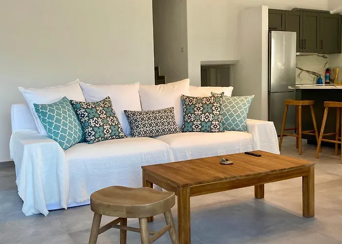 Vila Laas Daskios, Stone Country House, Anania