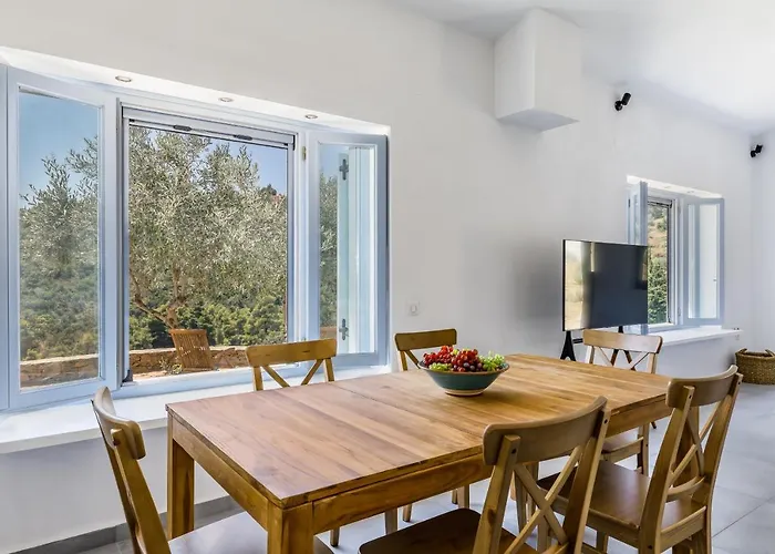 Laas Daskios, Stone Country House, Anania Skopelos