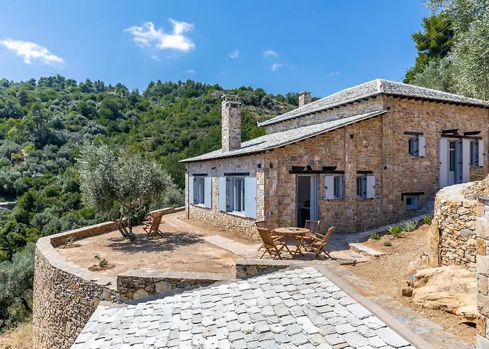 Laas Daskios, Stone Country House, Anania Vila