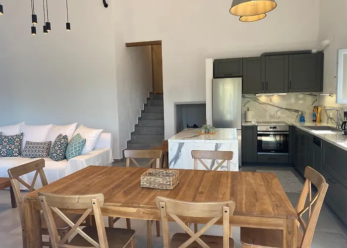 Laas Daskios, Stone Country House, Anania * Skopelos