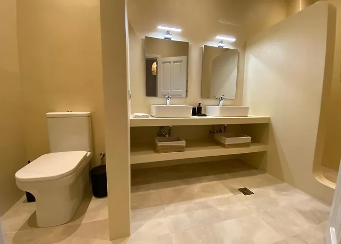 Laas Daskios, Stone Country House, Anania *