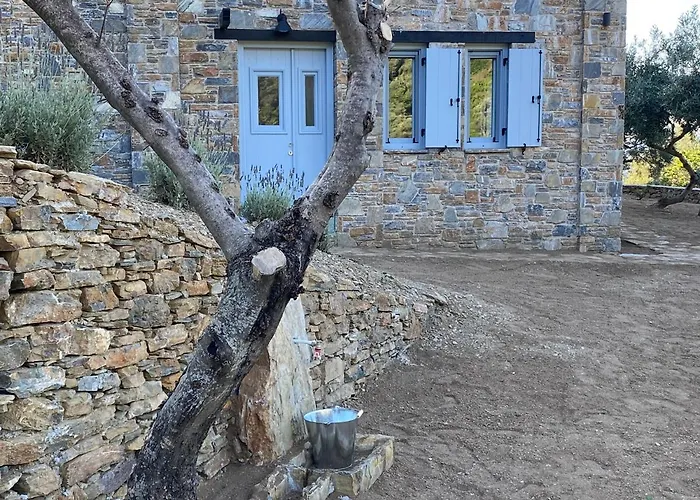 Vila Laas Daskios, Stone Country House, Anania