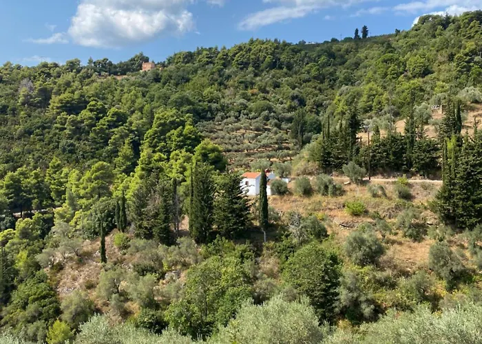 Laas Daskios, Stone Country House, Anania